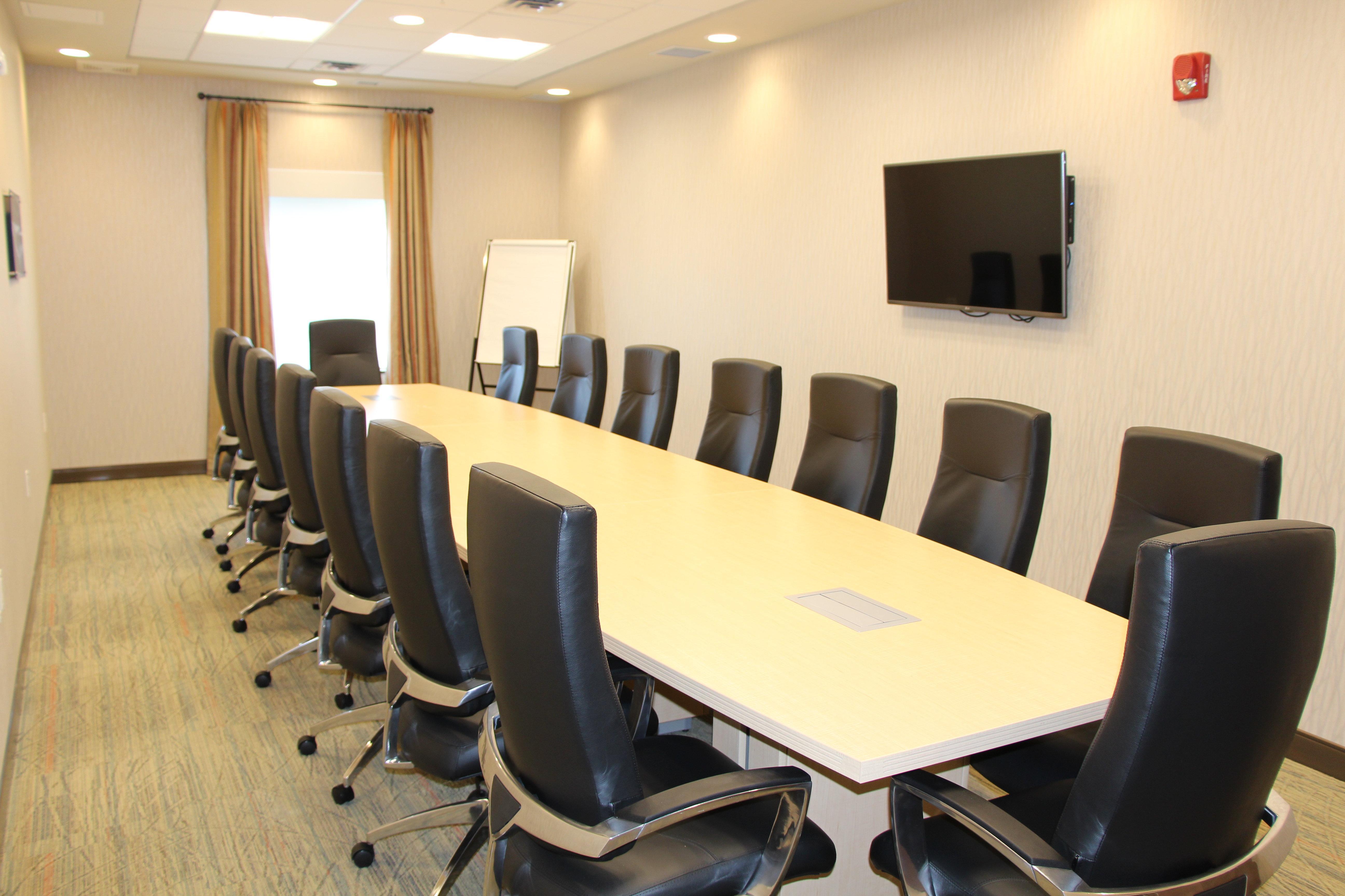 Holiday Inn Express & Suites Cold Lake By Ihg Екстер'єр фото