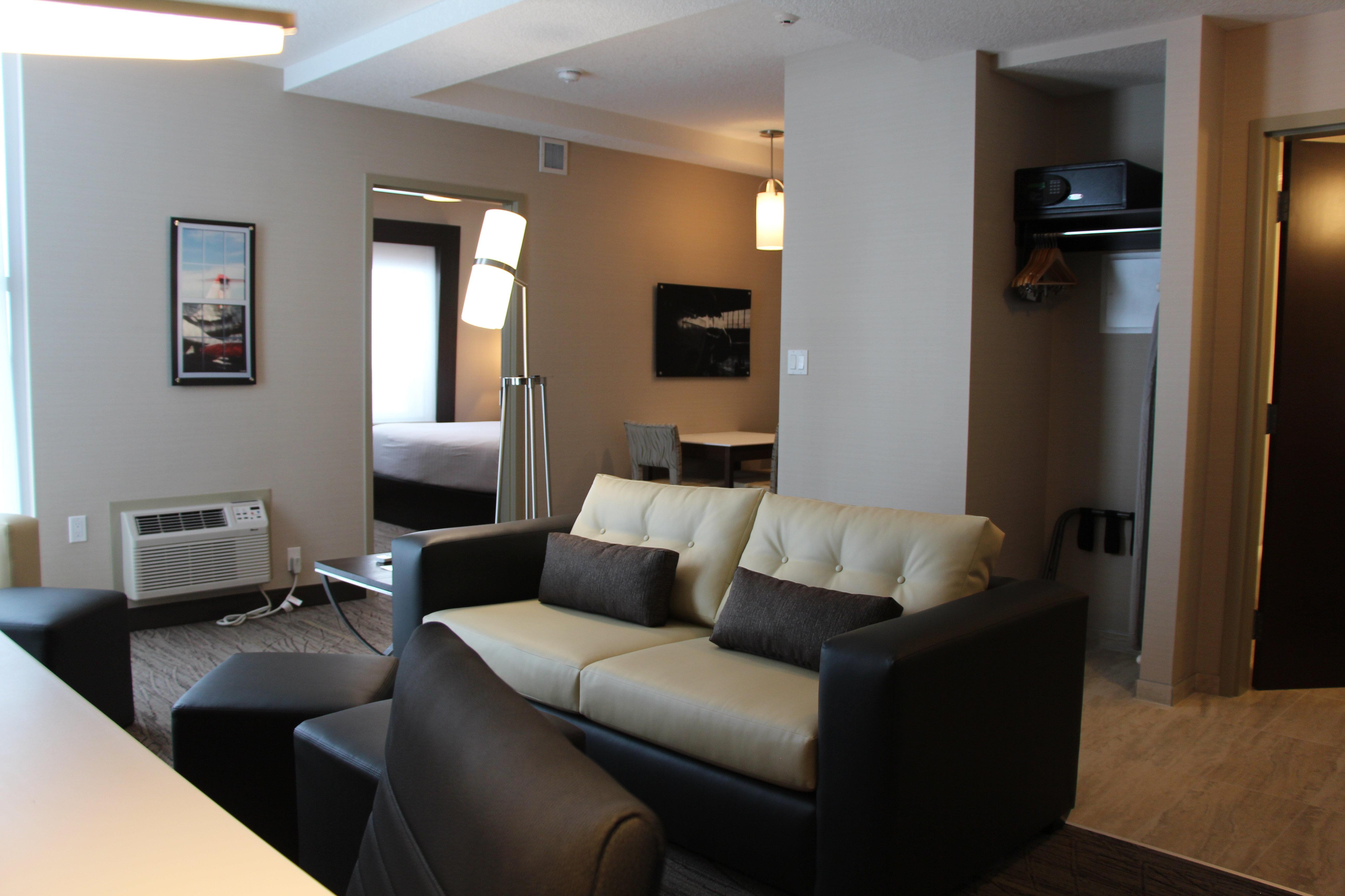 Holiday Inn Express & Suites Cold Lake By Ihg Екстер'єр фото