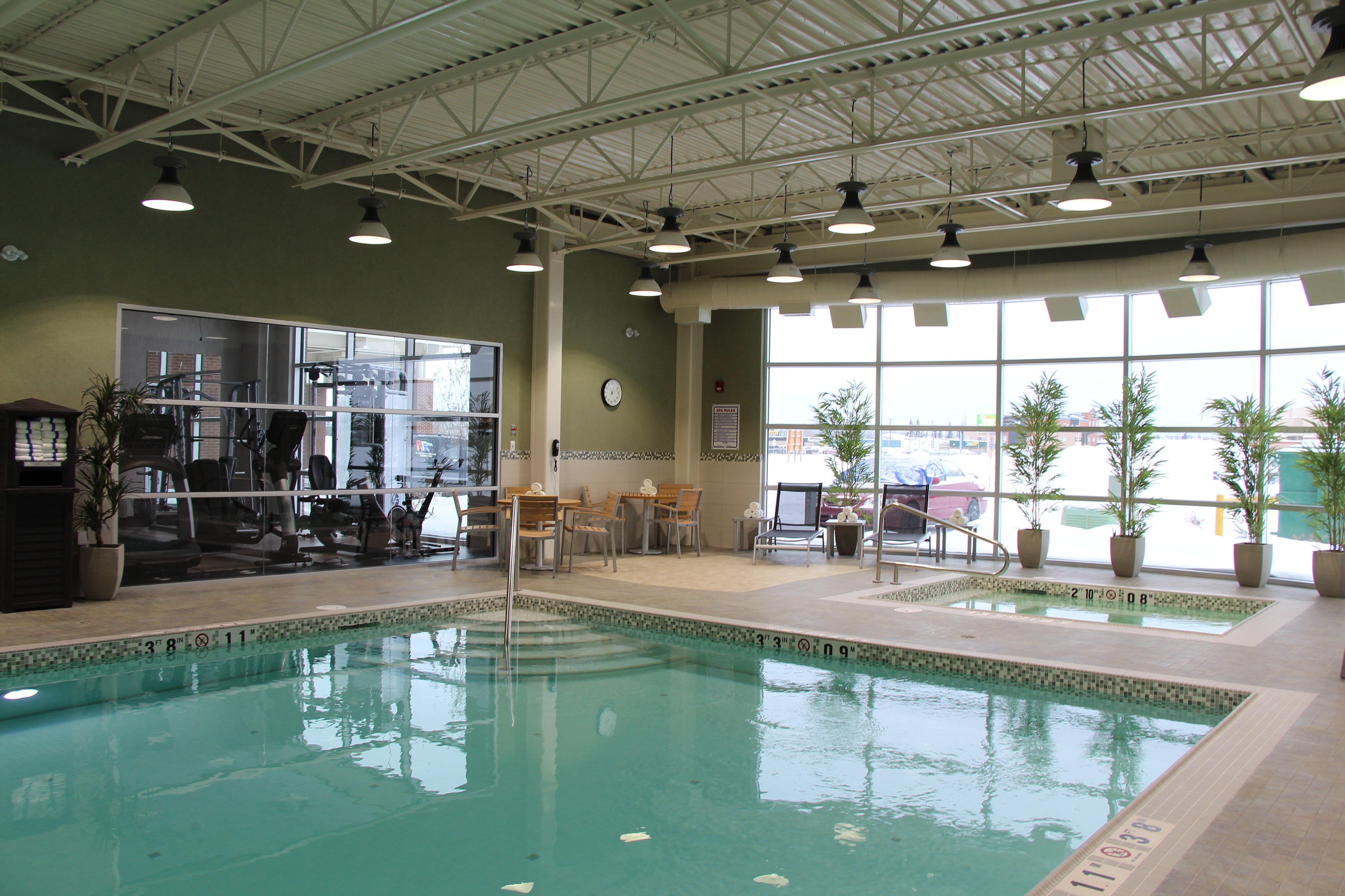 Holiday Inn Express & Suites Cold Lake By Ihg Екстер'єр фото
