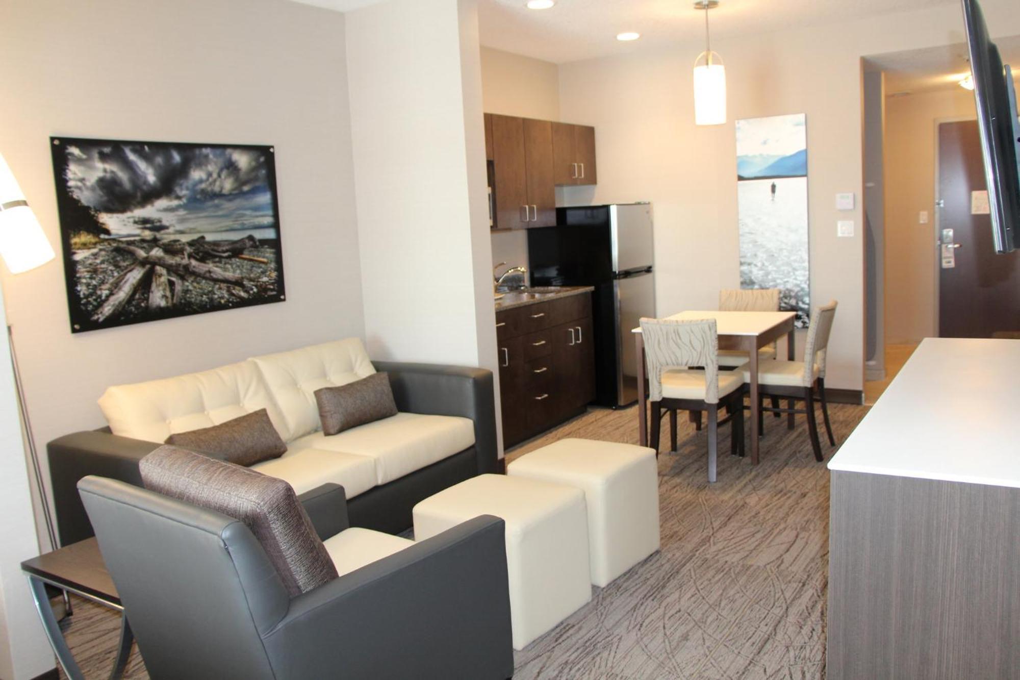 Holiday Inn Express & Suites Cold Lake By Ihg Екстер'єр фото